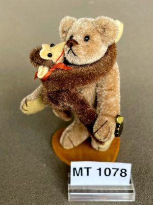 Teddy mit Äffchen