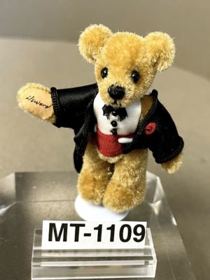 Teddy "Howard"