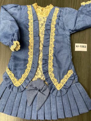 Seidenkleid mit Spitzen