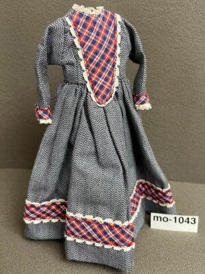 1:12 Kleid mit Seidenunterhose
