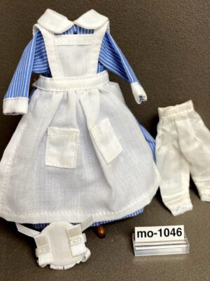 1:12 Kleid mit weisser Schürze mit Seidenunterhose