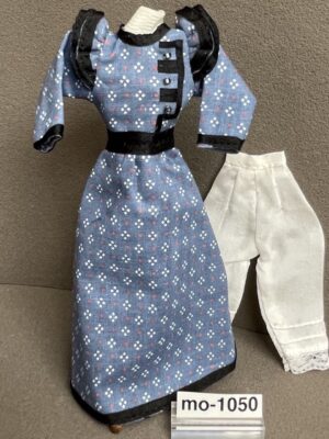 1:12 Kleid mit Seidenunterhose