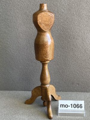 1:12 Holzbüste