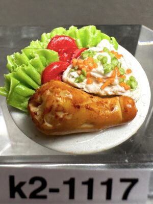 Pouletschenkel mit Salat