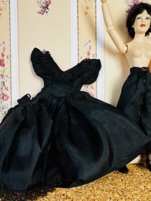 Festliches Kleid 1:12