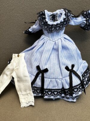 Festliches Puppenkleid 1:12