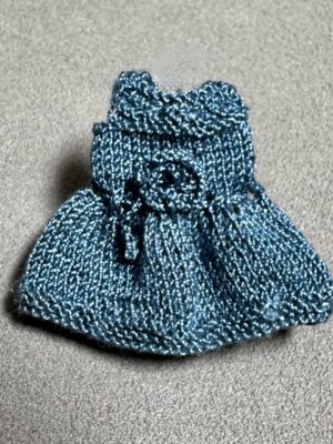 Strickkleid 1:12 für Gr. 7 cm