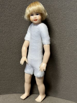 Teenager 1:12    Gr. ca. 12 cm