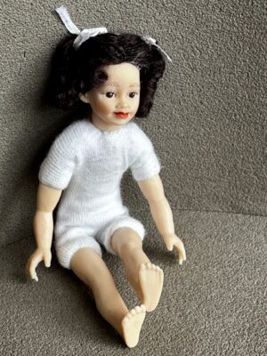 Kind unbekleidet 1:12 Gr. 9,5 cm