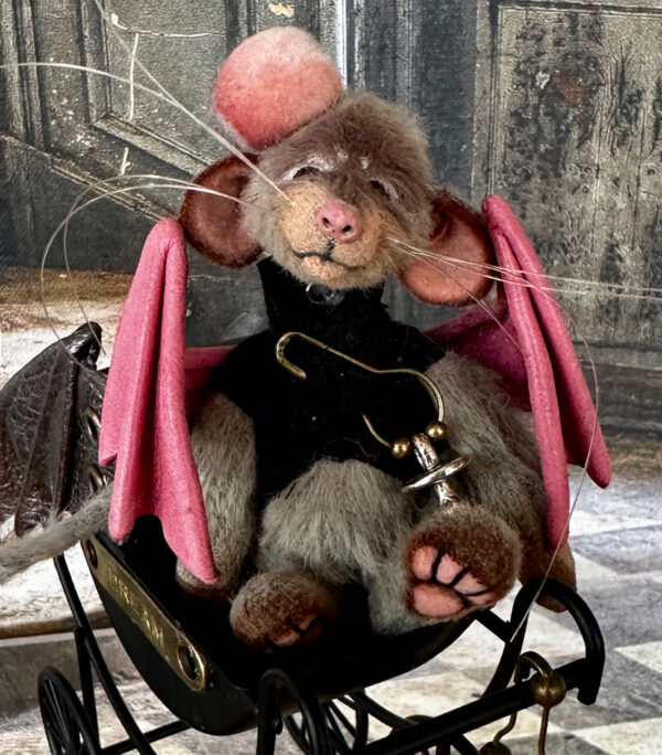 Vampir Maus in 1:12 Puppenwagen – Bild 2