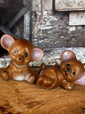 2 Porzellan Bären Babys 4 cm