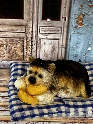 Spielender Hund 8 cm lang