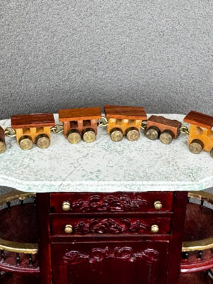Antike Holzeisenbahn mit Messingräder 1:12