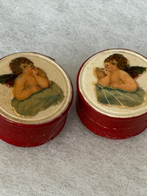 2 alte Karton Dosen mit Engel 3 cm